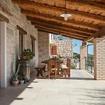 Lavanda Mansion Vila *