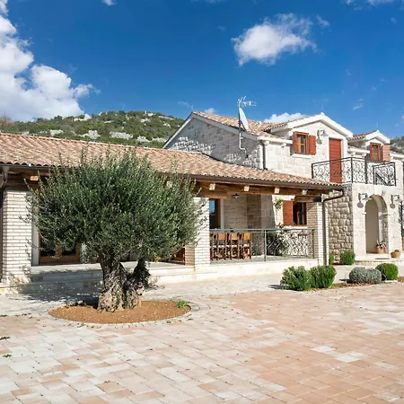 Lavanda Mansion Villa