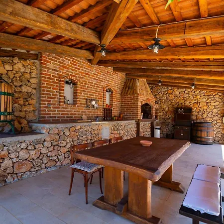 Lavanda Mansion *