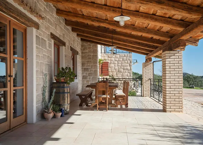 Lavanda Mansion Vila *